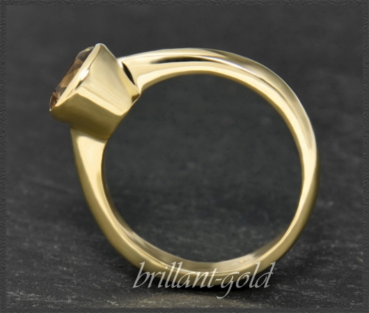 Ring aus 585 Gelbgold mit 0,99ct Brillant, Si1-2